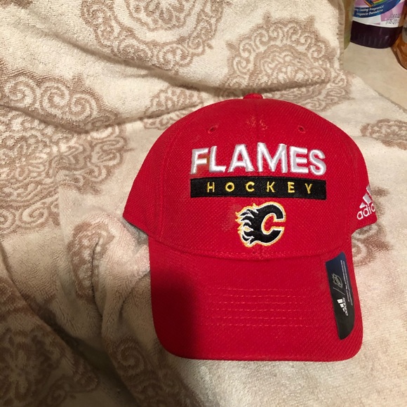 calgary flames trucker hat